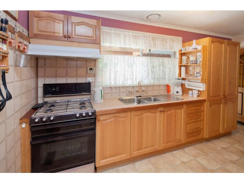 10 Deanswood Rd, Hampton Park VIC 3976