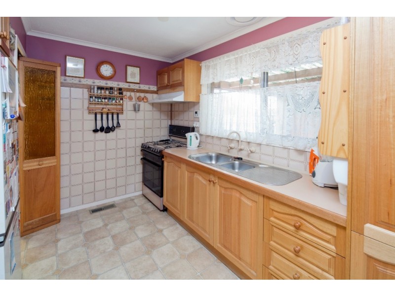 10 Deanswood Rd, Hampton Park VIC 3976