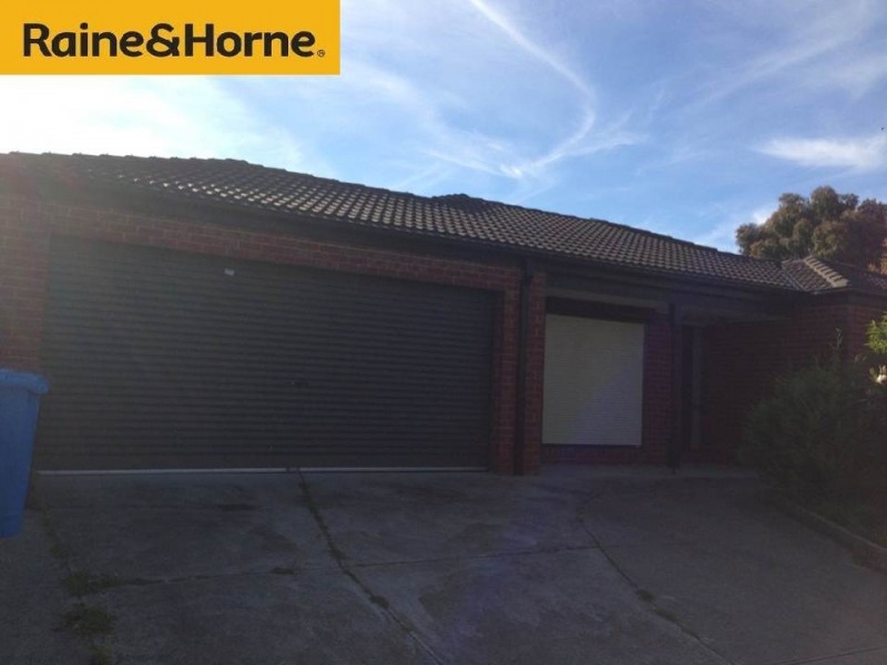 35 Bluegum Way, Hampton Park VIC 3976