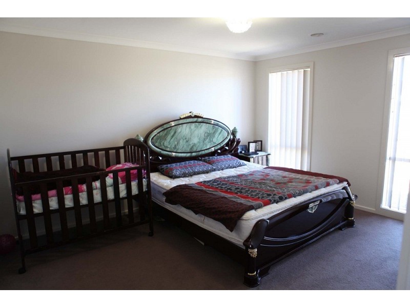 37 Silver Wattle Drive, Lyndhurst VIC 3975