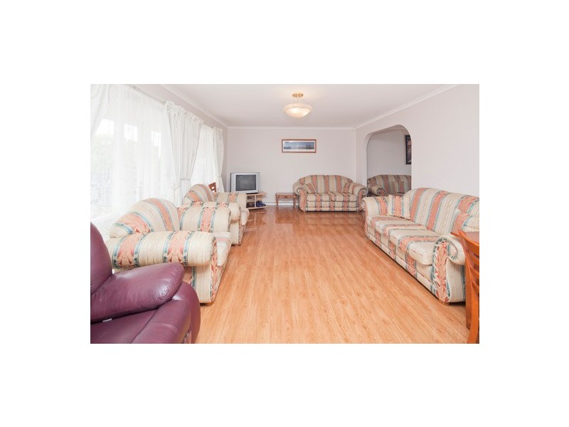 6 Lauriston Drive, Endeavour Hills VIC 3802