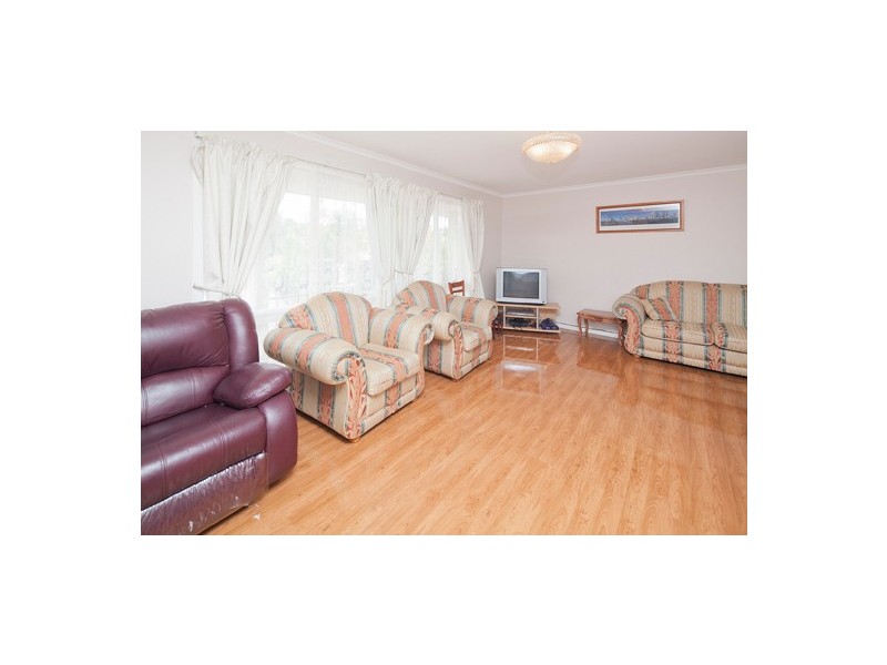 6 Lauriston Drive, Endeavour Hills VIC 3802