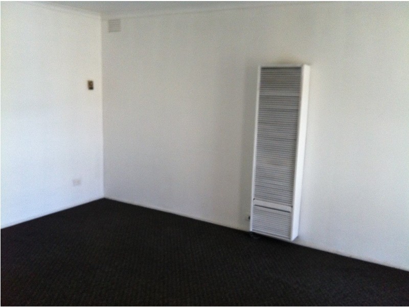 4/2a Canberra Ave, Dandenong VIC 3175