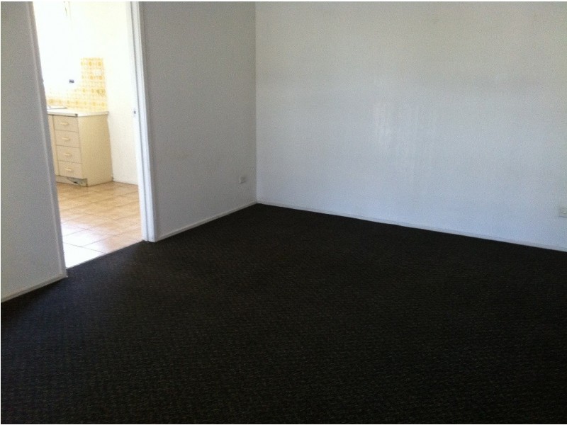 4/2a Canberra Ave, Dandenong VIC 3175