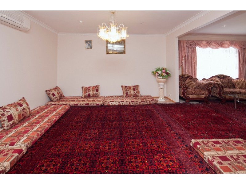 18 Legend Court, Hallam VIC 3803