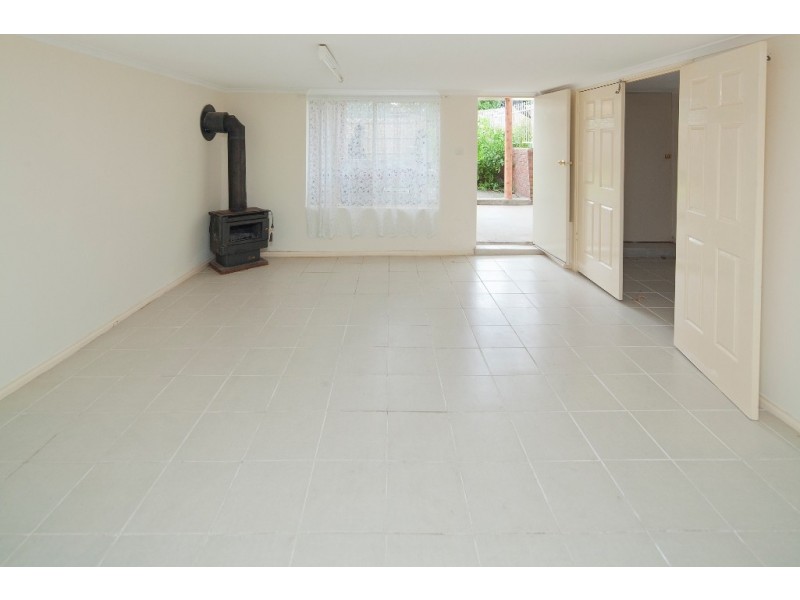 18 Legend Court, Hallam VIC 3803