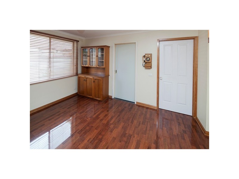 16 Valerie Drive, Cranbourne VIC 3977