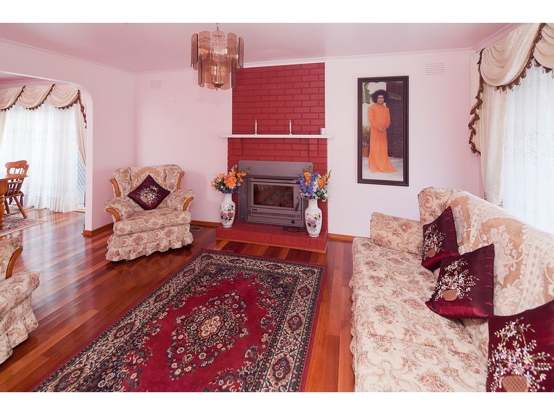 44 David Collins Drive, Endeavour Hills VIC 3802