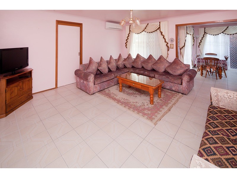 44 David Collins Drive, Endeavour Hills VIC 3802