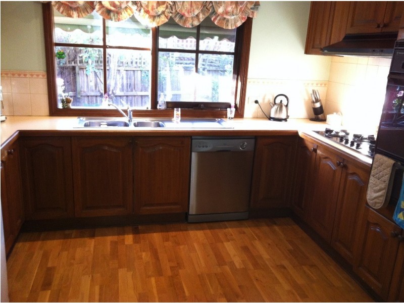 9 Hollydale Cl, Berwick VIC 3806