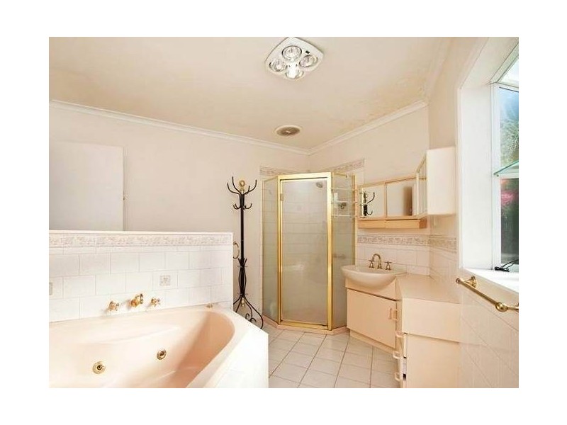 177 Buckley St, Noble Park VIC 3174