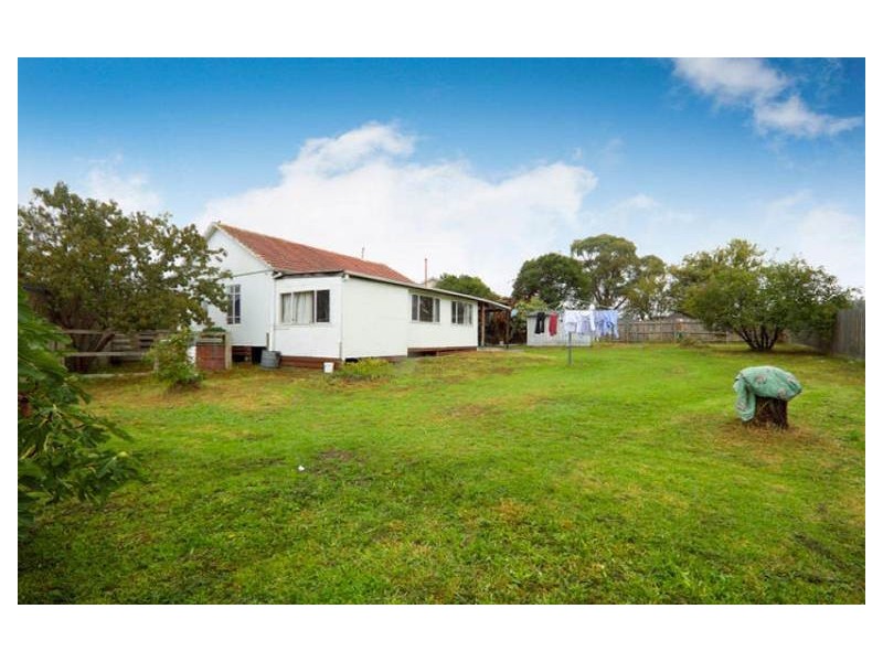 3 Esk Ct, Dandenong VIC 3175
