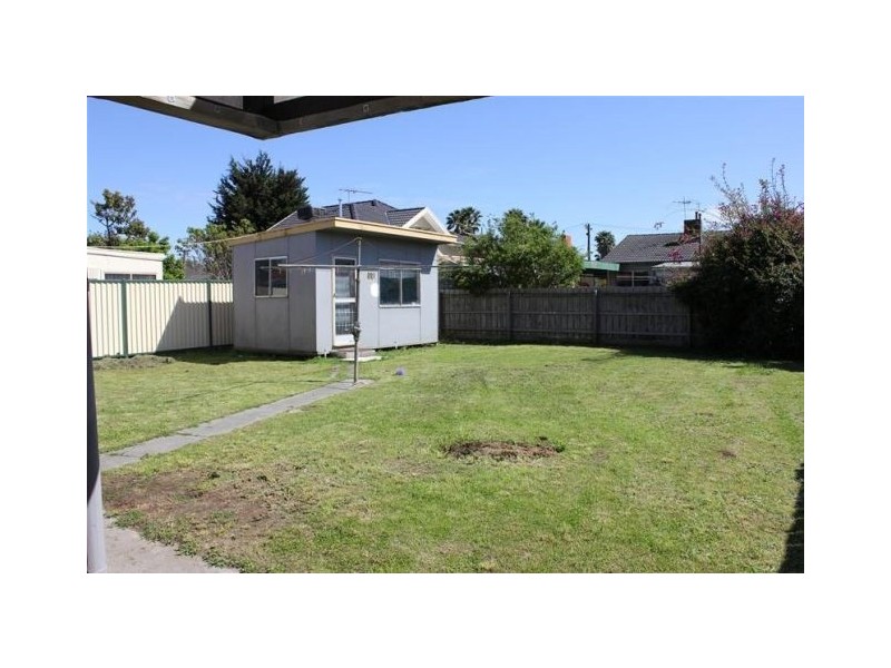 5 Laurina Ct, Doveton VIC 3177