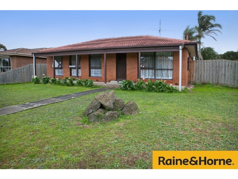17 Millswyn Ave, Hampton Park VIC 3976