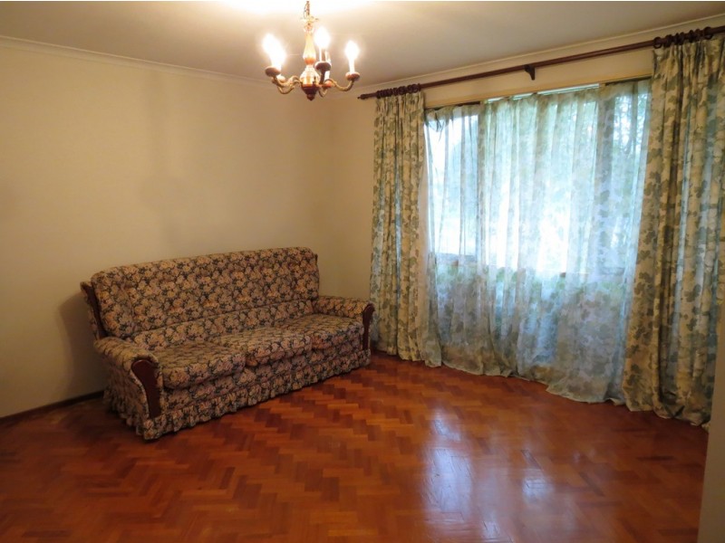 37 Kennington Park Drive, Endeavour Hills VIC 3802