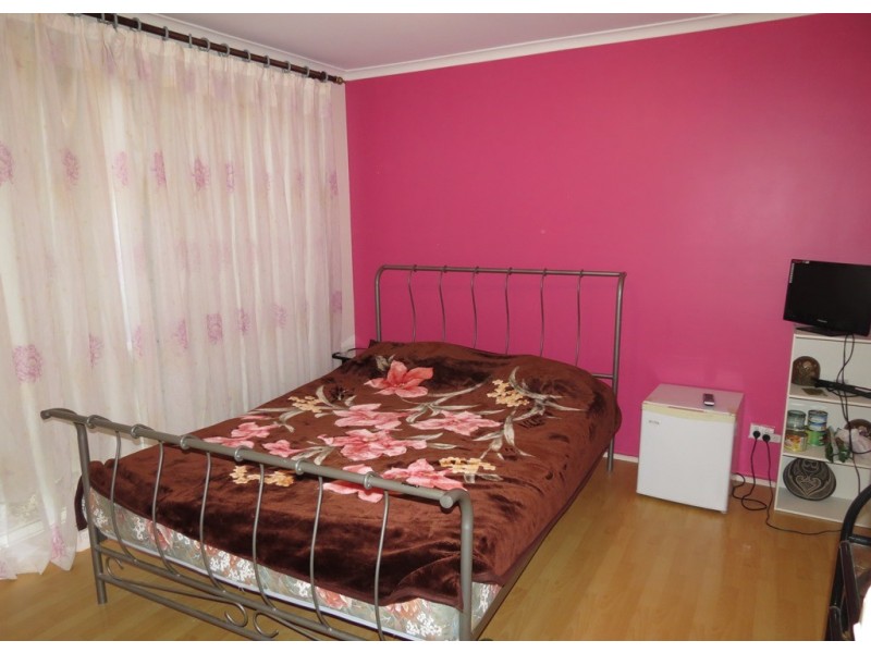 37 Kennington Park Drive, Endeavour Hills VIC 3802