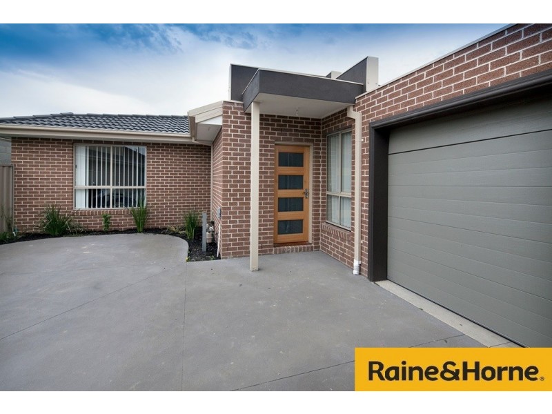 3/12 Prunus Gr, Doveton VIC 3177