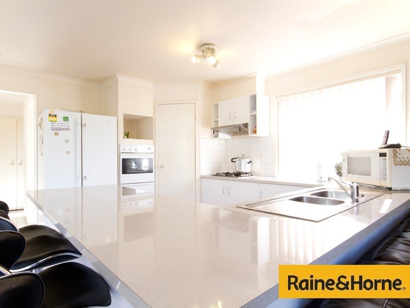 15 Valley View Rise, Hampton Park VIC 3976