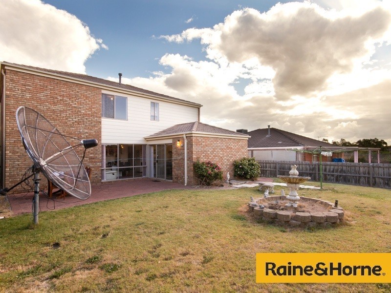 15 Valley View Rise, Hampton Park VIC 3976