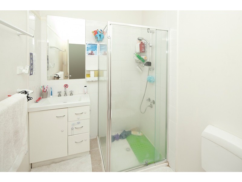 27 Oswald St, Dandenong VIC 3175