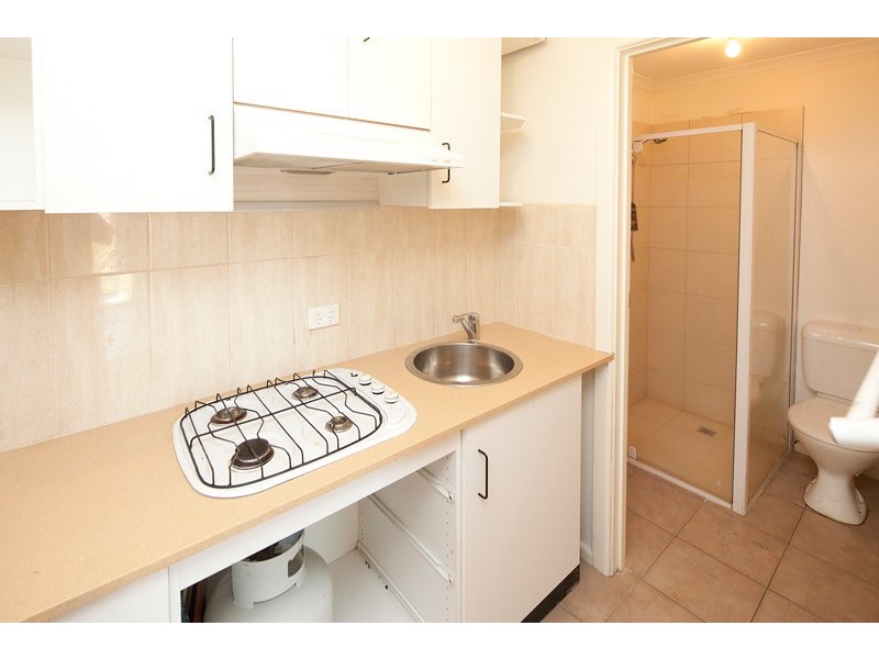 27 Oswald St, Dandenong VIC 3175