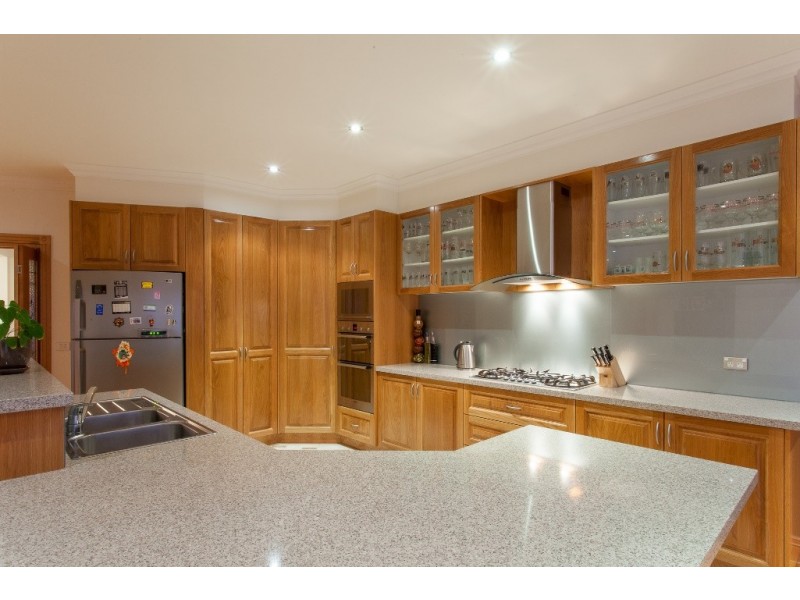 6 Blue Wren Place, Berwick VIC 3806