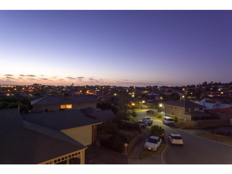 6 Blue Wren Place, Berwick VIC 3806