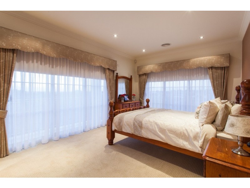 6 Blue Wren Place, Berwick VIC 3806