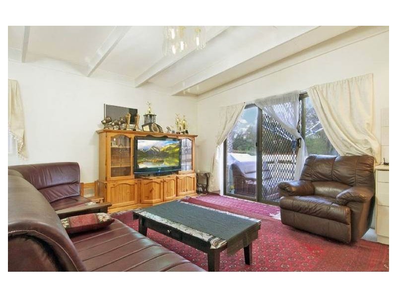 39 John Edgcumbe Way, Endeavour Hills VIC 3802