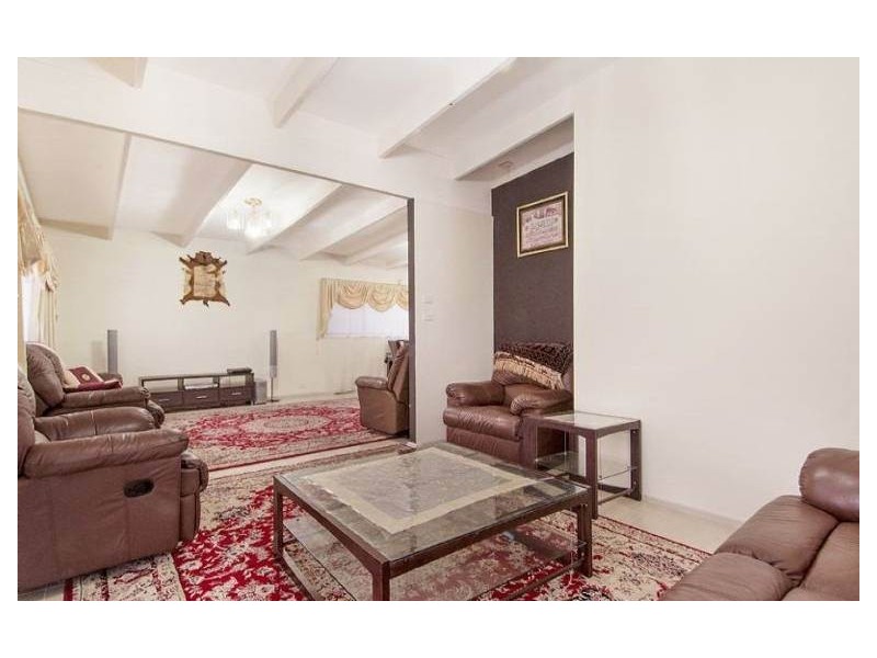 39 John Edgcumbe Way, Endeavour Hills VIC 3802