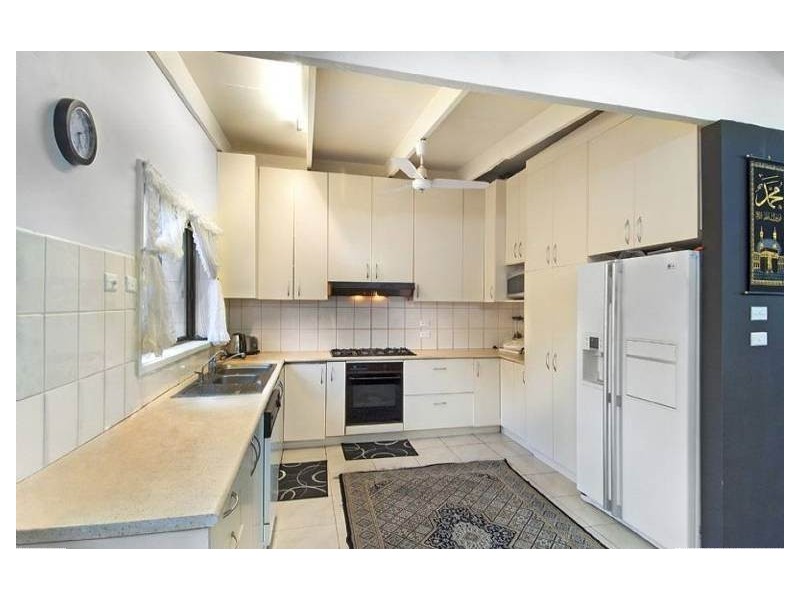 39 John Edgcumbe Way, Endeavour Hills VIC 3802