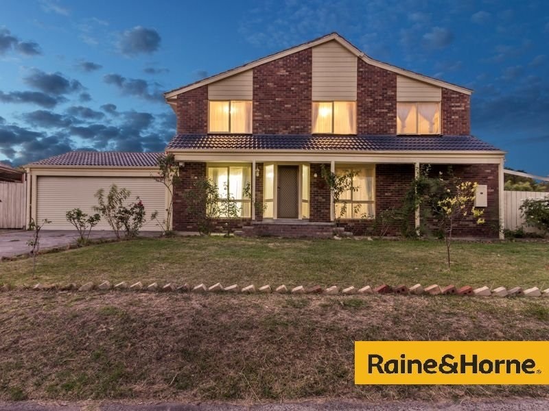 11 Lawson Way, Endeavour Hills VIC 3802