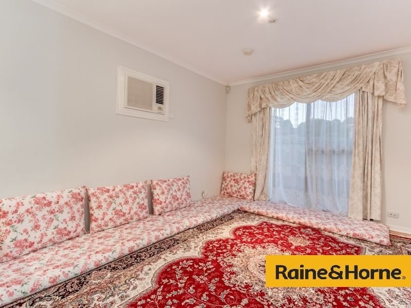 11 Lawson Way, Endeavour Hills VIC 3802