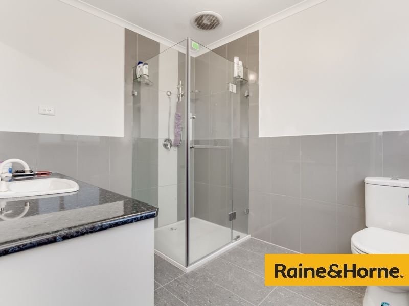 11 Lawson Way, Endeavour Hills VIC 3802