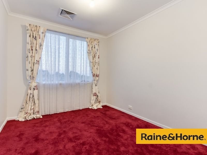 11 Lawson Way, Endeavour Hills VIC 3802