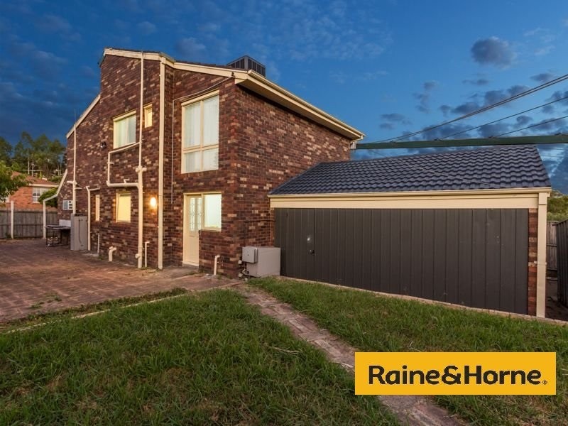 11 Lawson Way, Endeavour Hills VIC 3802