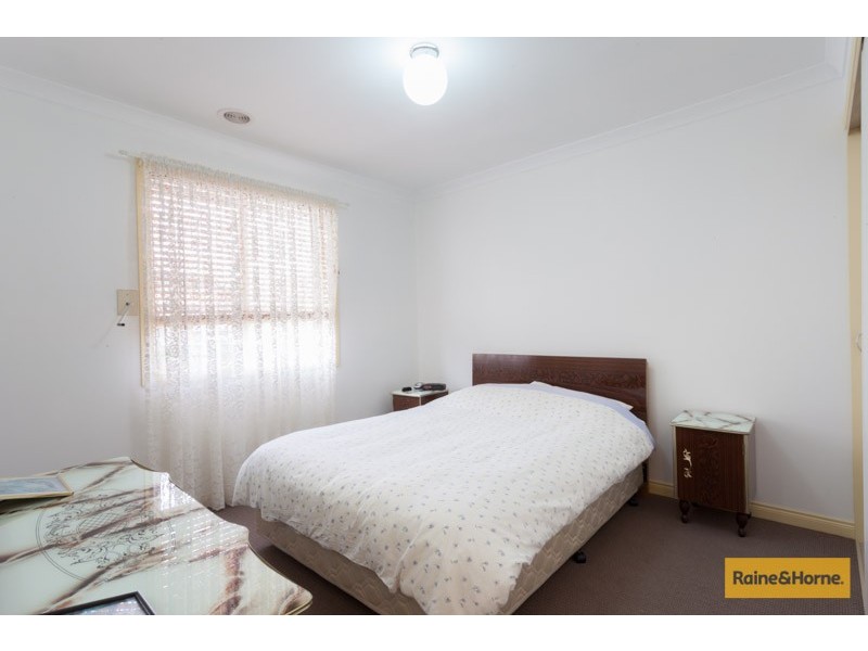 2/19 Pittosporum Grove, Doveton VIC 3177