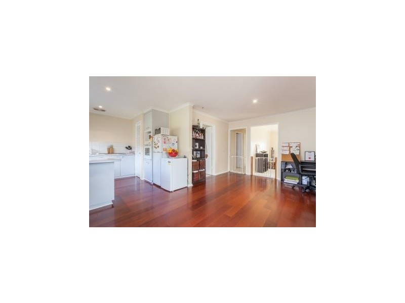 1 Struan Avenue, Endeavour Hills VIC 3802