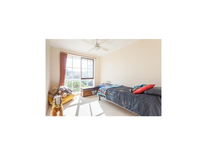 1 Struan Avenue, Endeavour Hills VIC 3802