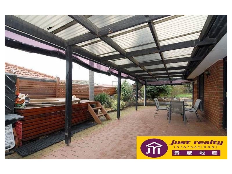 4 Brunel Court, Hampton Park VIC 3976