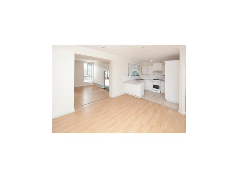 2 Lewisham Close, Hampton Park VIC 3976