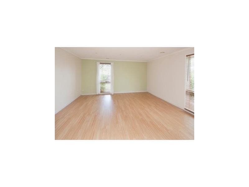 2 Lewisham Close, Hampton Park VIC 3976