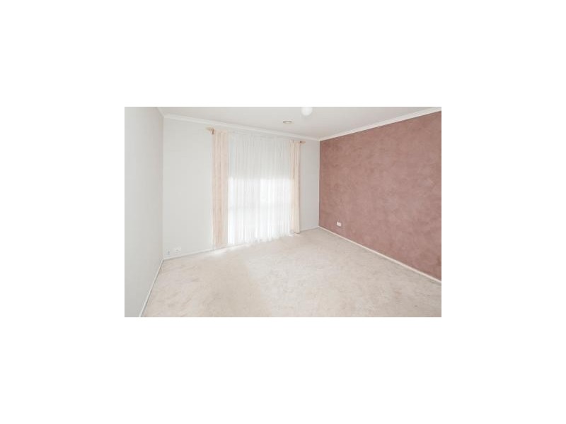 2 Lewisham Close, Hampton Park VIC 3976