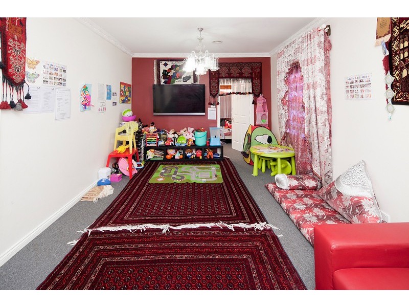 27 Oswald Street, Dandenong VIC 3175