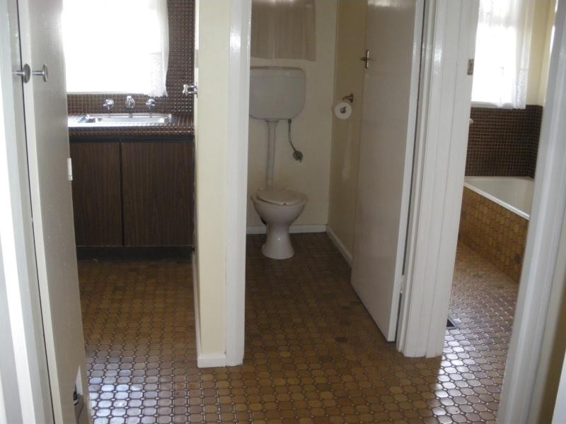 30 Hillside Avenue, Dandenong North VIC 3175