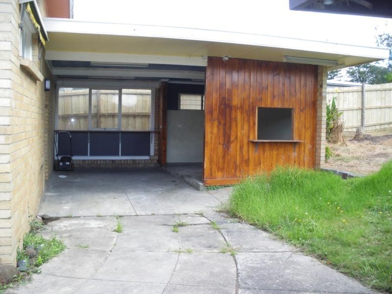 30 Hillside Avenue, Dandenong North VIC 3175