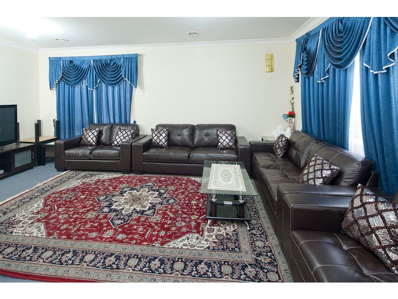 2 The Estuary, Hallam VIC 3803