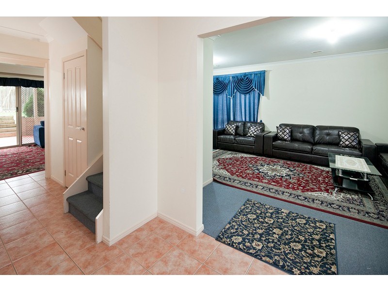 2 The Estuary, Hallam VIC 3803