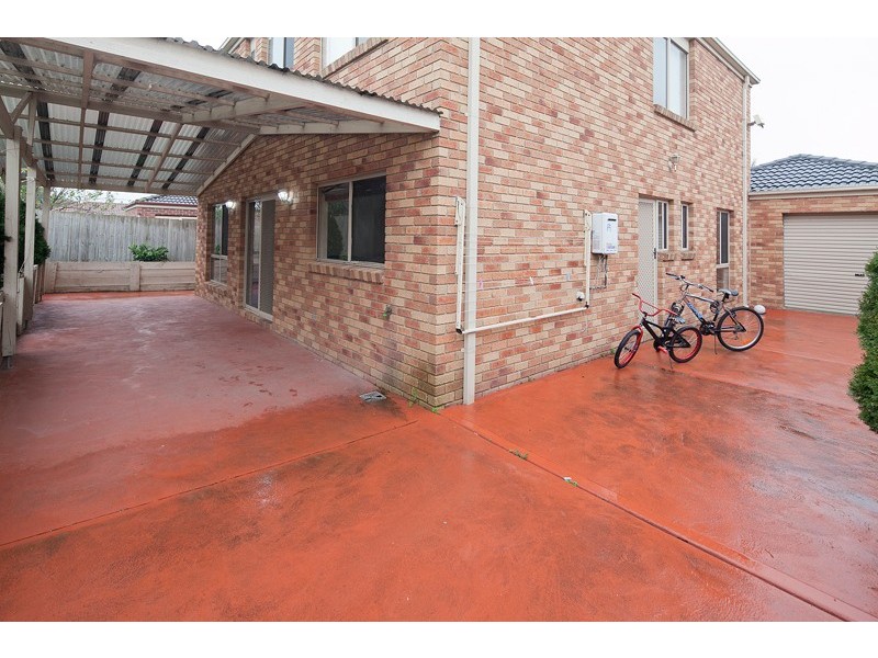 2 The Estuary, Hallam VIC 3803