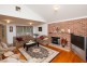 5 Naila Cl, Endeavour Hills VIC 3802